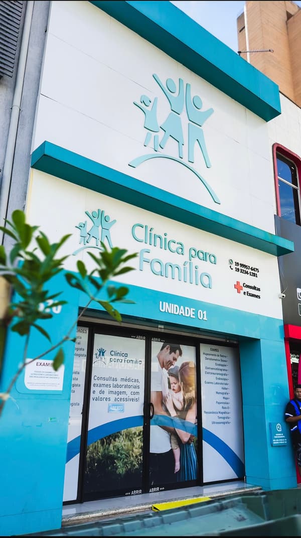 Fachada da Clínica Para Família na Av. Francisco Glicério, 670, Centro de Campinas